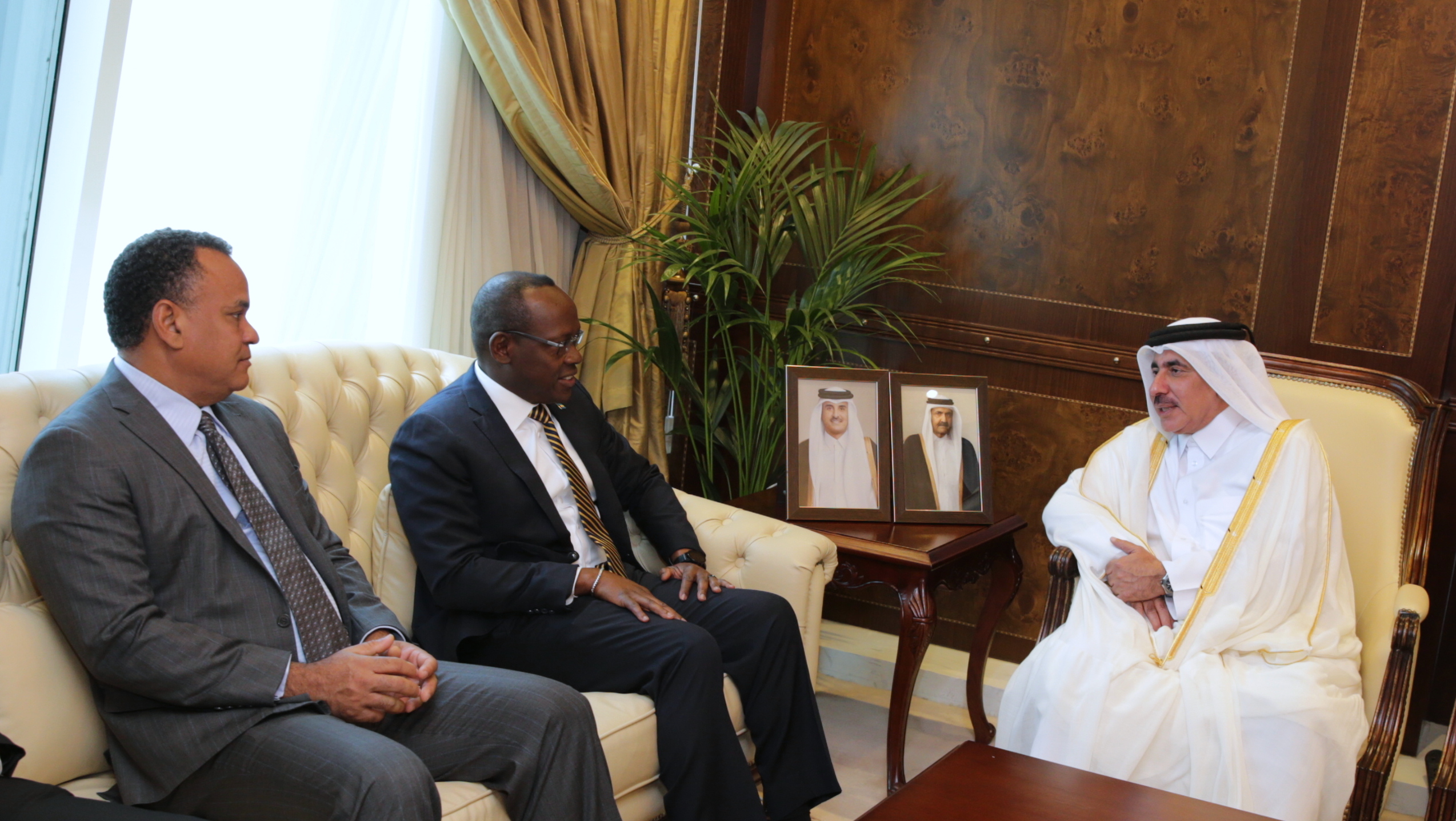 Minister Meets With Bahamas Deputy Prime Minister Aviation Minister