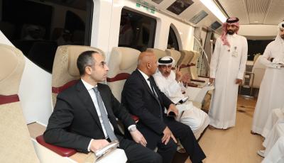 وزير المواصلات ووزير النقل المصري يزوران مترو الدوحة ومحطة حافلات السودان
