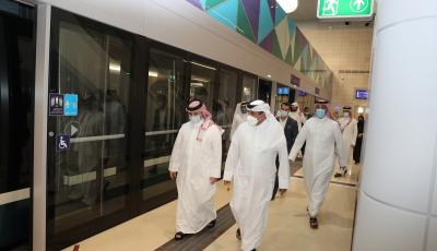 Minister Inspects Lusail Tram as It Opens for Public