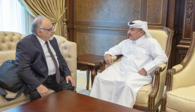 Minister Meets with Greek Ambassador