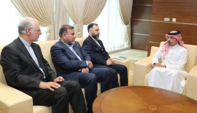 الوزارة تجتمع مع وفد من وزارة الطرق وإعمار المدن الإيرانية