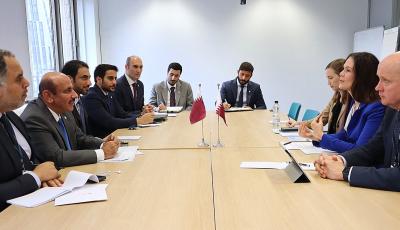 وزير المواصلات يجتمع مع وزيرة النقل الفنلندية وزير النقل السيراليوني ورئيس الهيئة البحرية الليبيري