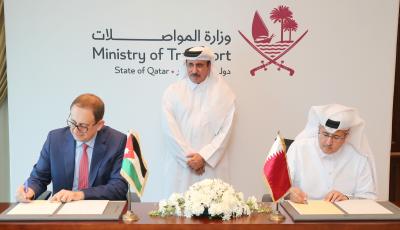 وزير المواصلات يشهد على توقيع بروتوكول بتعديل بعض أحكام اتفاقية الخدمات الجوية بين قطر والأردن