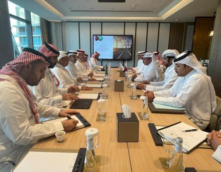 وزير المواصلات يجتمع مع وزير النقل والخدمات اللوجستية السعودي