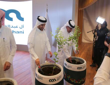 وزير المواصلات يفتتح جناح "آل عبد الغني موتورز" في معرض إكسبو 2023 الدوحة للبستنة