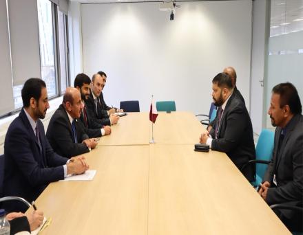 وزير المواصلات يجتمع مع نائب وزير الخارجية ووزير الموانئ في ناورو